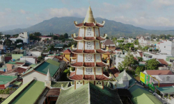 Chùa Phước Huệ Bảo Lộc: Kiến Trúc Độc Đáo Và Địa Điểm Du Lịch Tâm Linh Hấp Dẫn