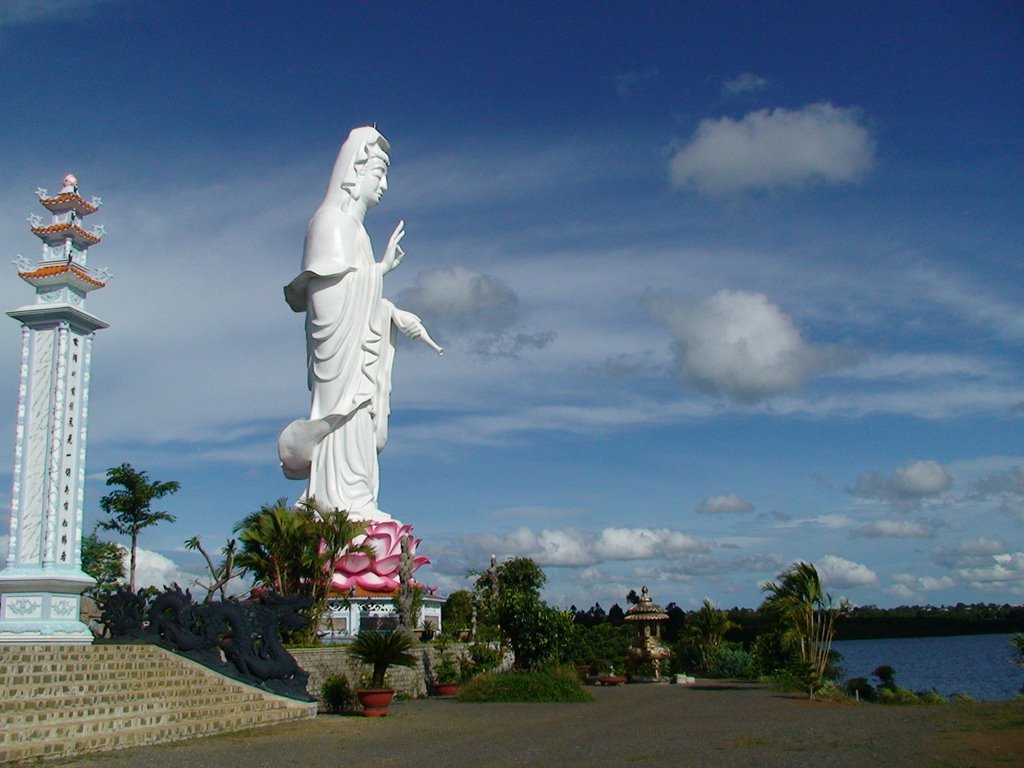 Chùa Hoa Nghiêm Bảo Lộc