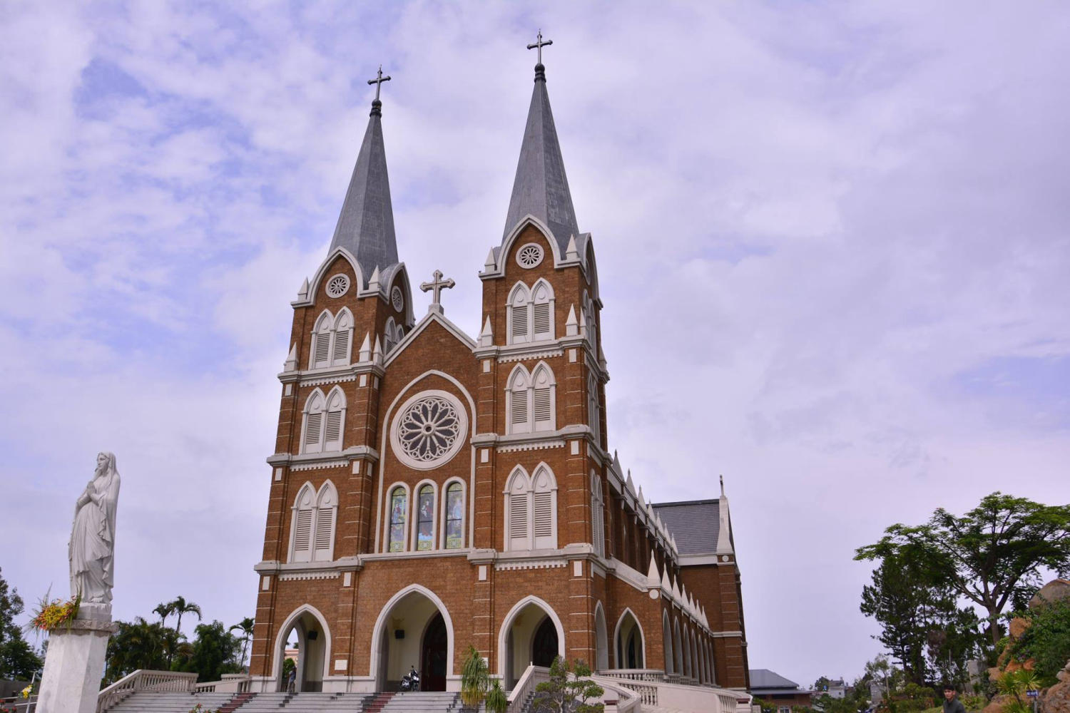 Nhà Thờ Thánh Mẫu