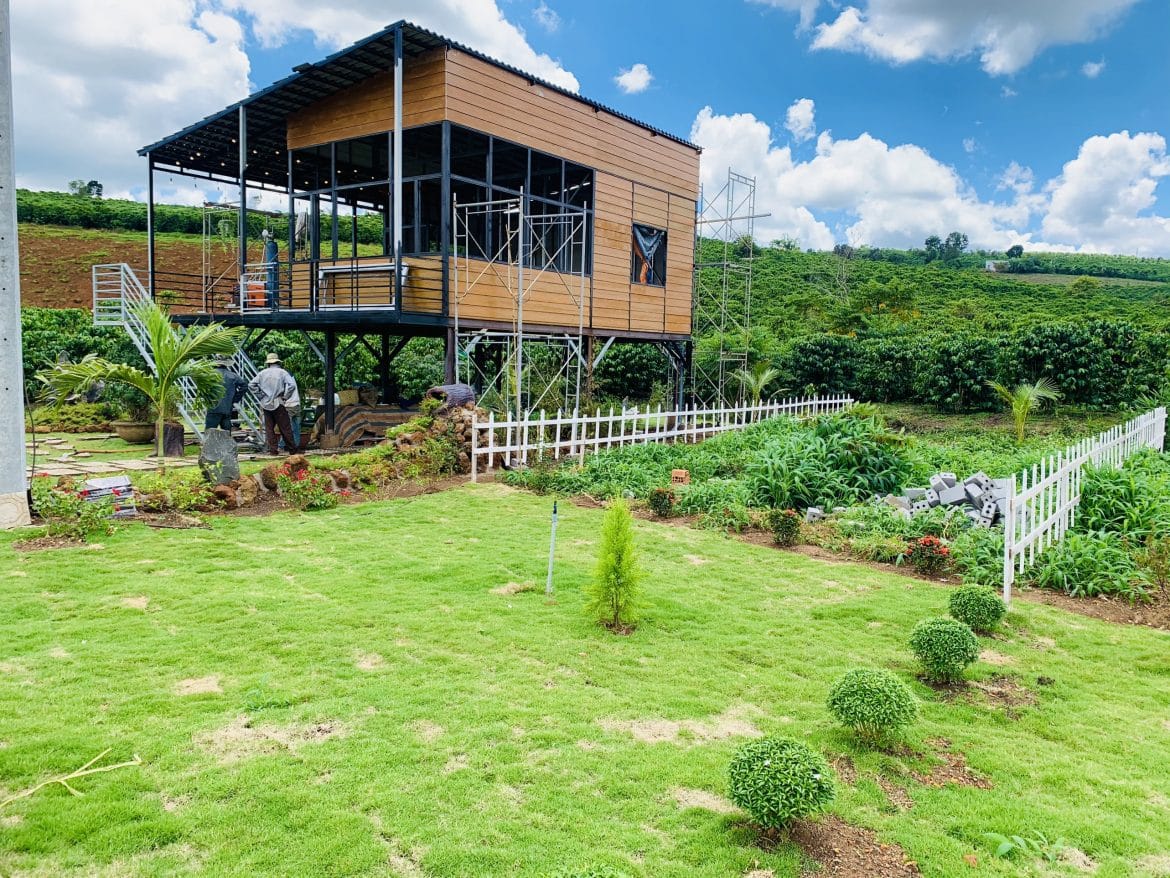 So Sánh Farmstay và Homestay
