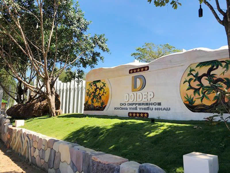 Tập Đoàn Đôi Dép